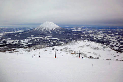 アンヌプリスキー場から望む羊蹄山