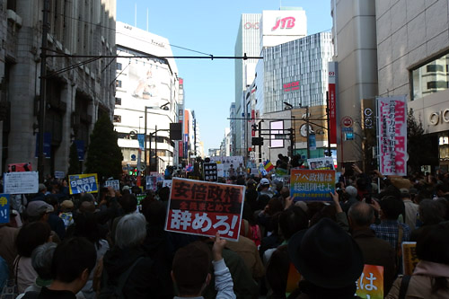 20180325新宿伊勢丹前街宣01